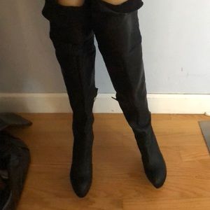 Super sexy Milan styled black boots ( knee high).